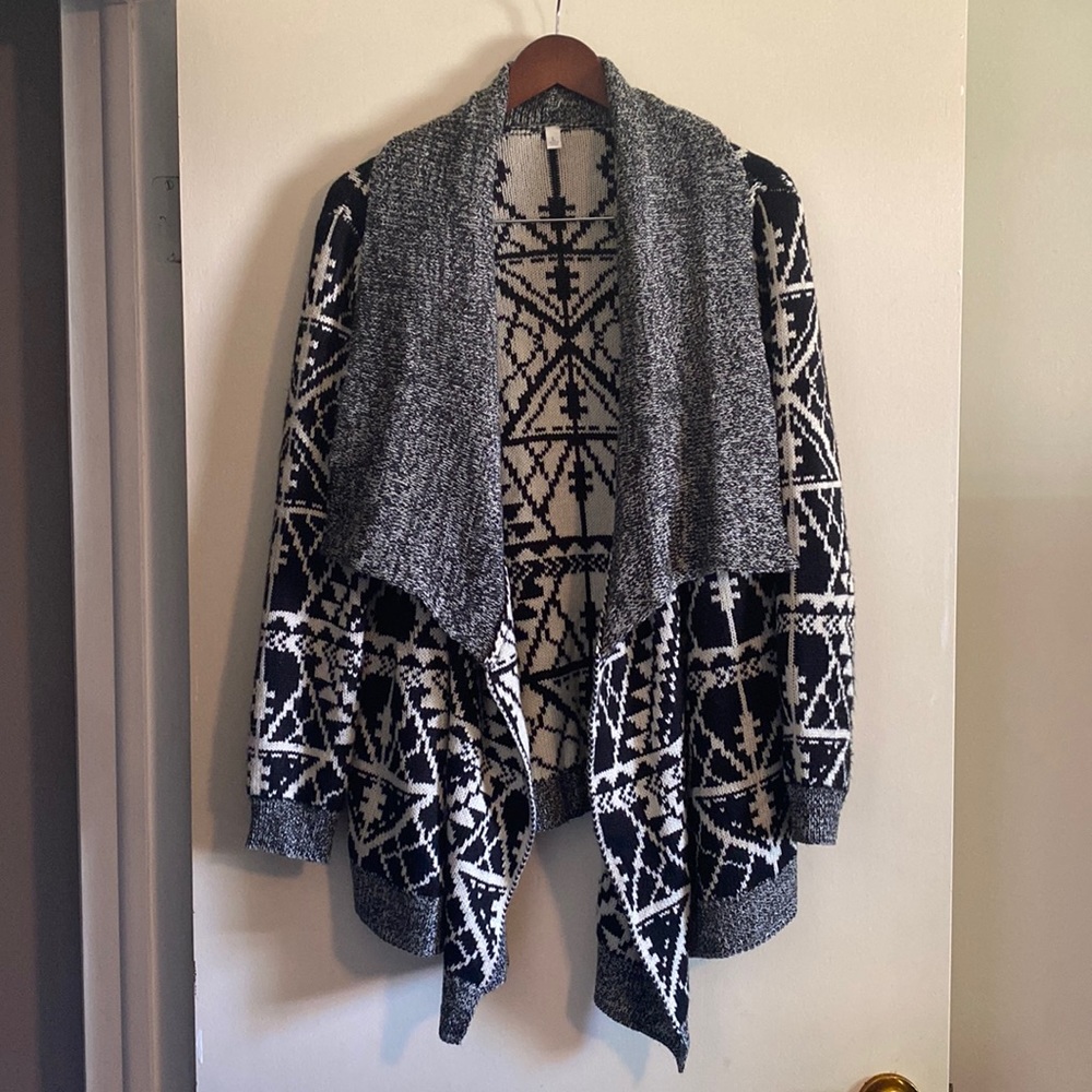 Size Large Cardigan With Open Front From Charming… - image 1